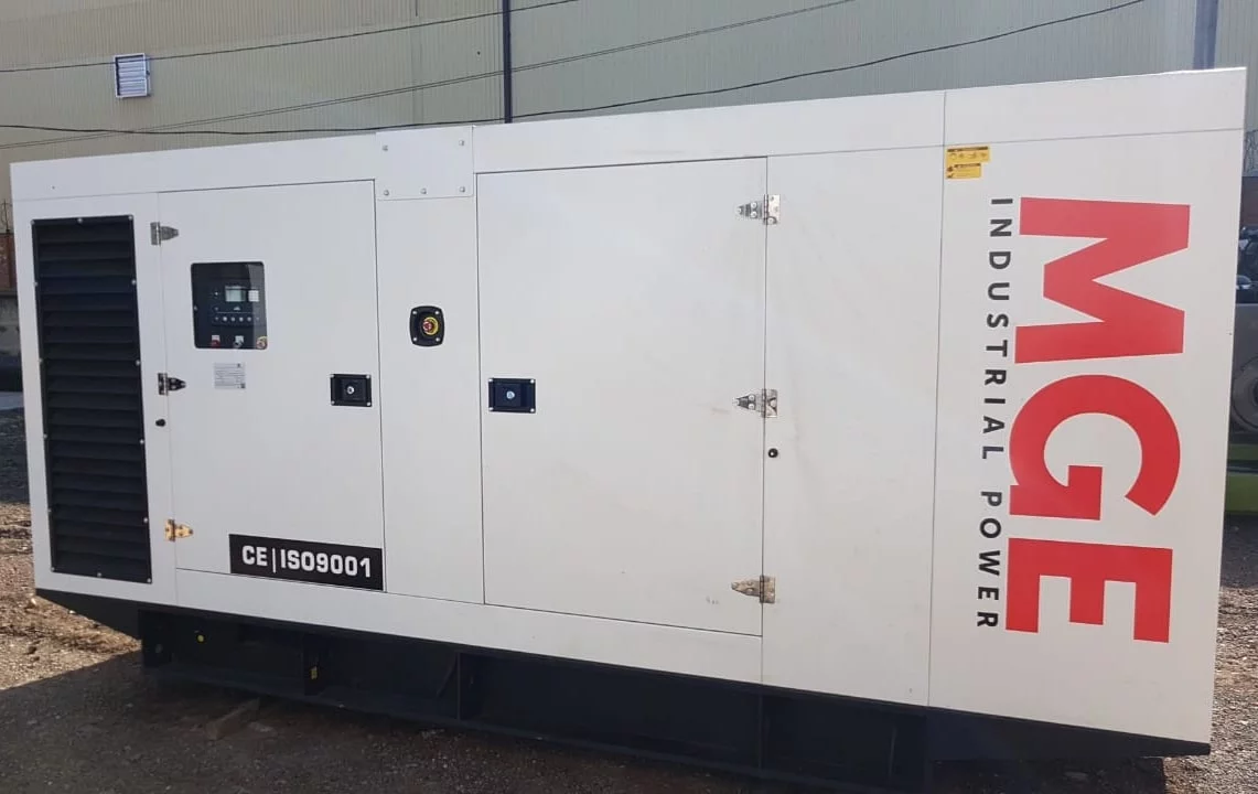 Дизельный генератор Doosan MGE 250-Т400 в кожухе